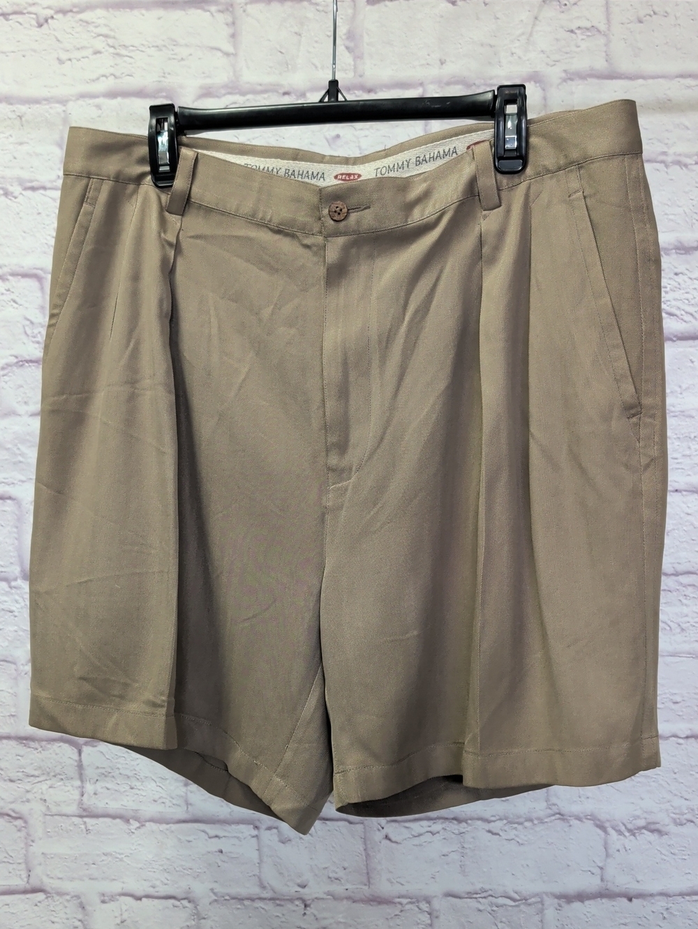 Tommy Bahama Men's Relaxed Silk Twill Stitch Shorts - Size 38